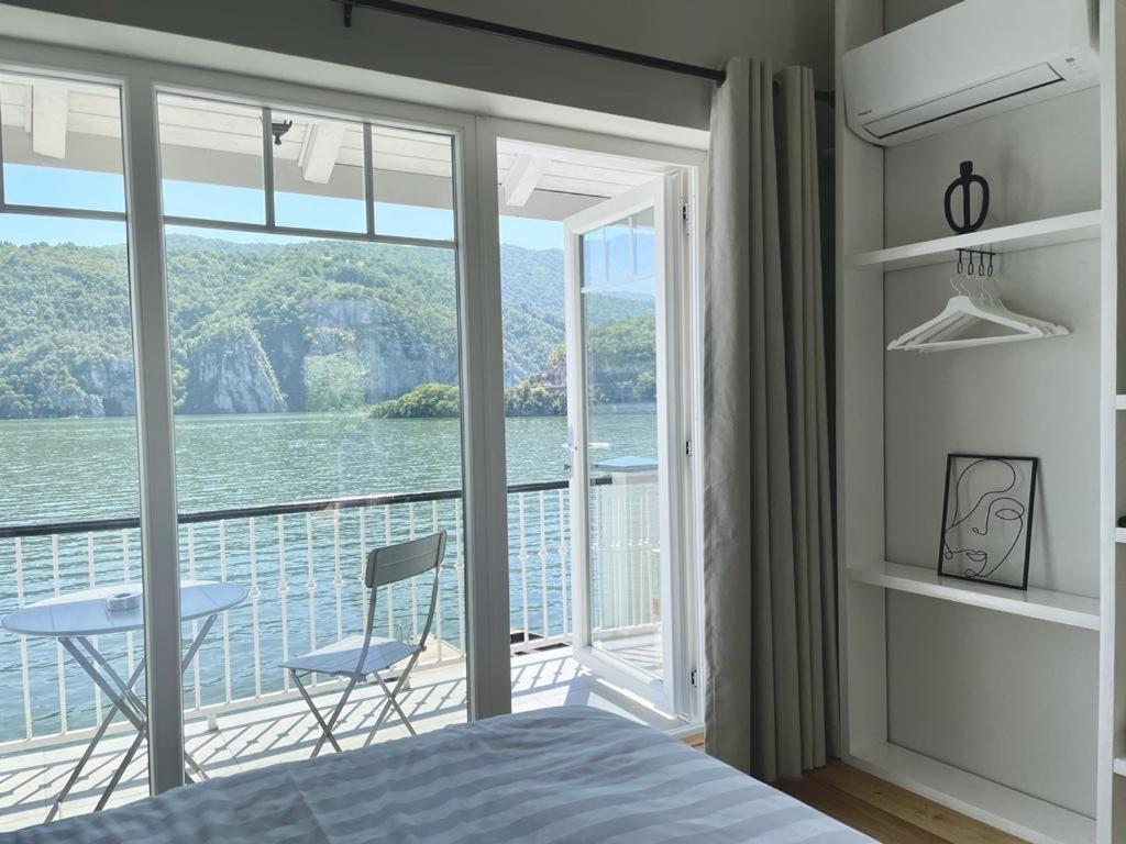 Serenity Ieşelniţa Extérieur photo